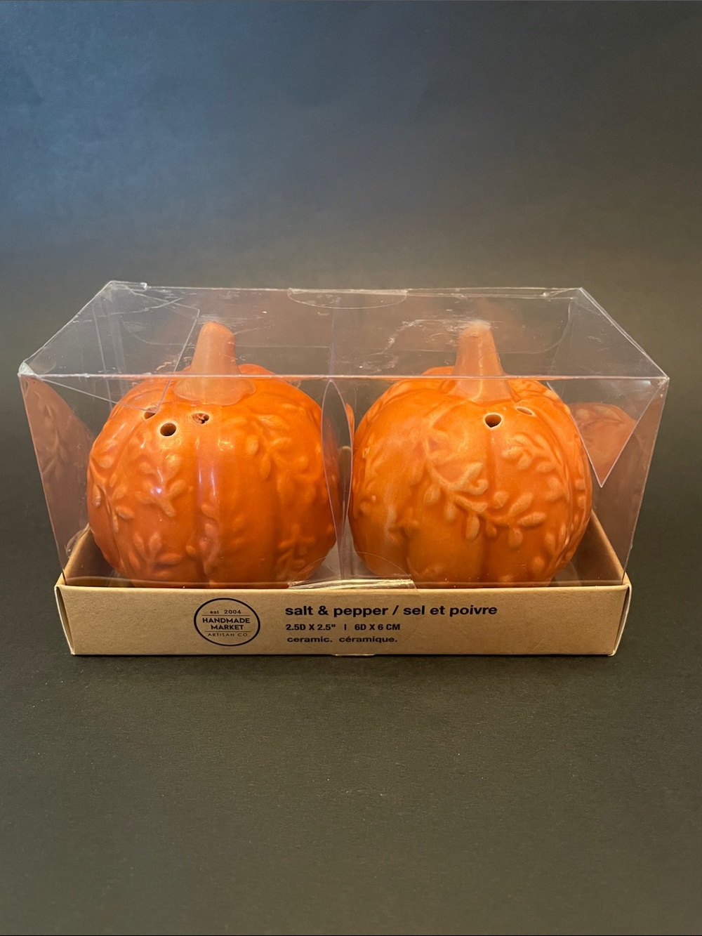 ⭐️NWT HANDMADE MARKET Ceramic Orange Thanksgiving Pumpkin Salt/Pepper Shaker Set
